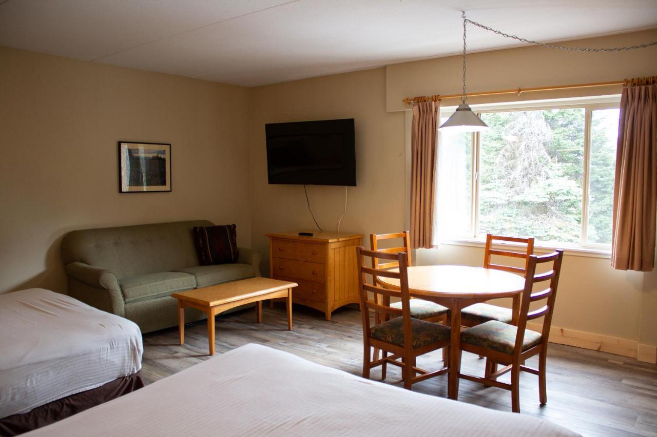 Manning Park Resort Extérieur photo